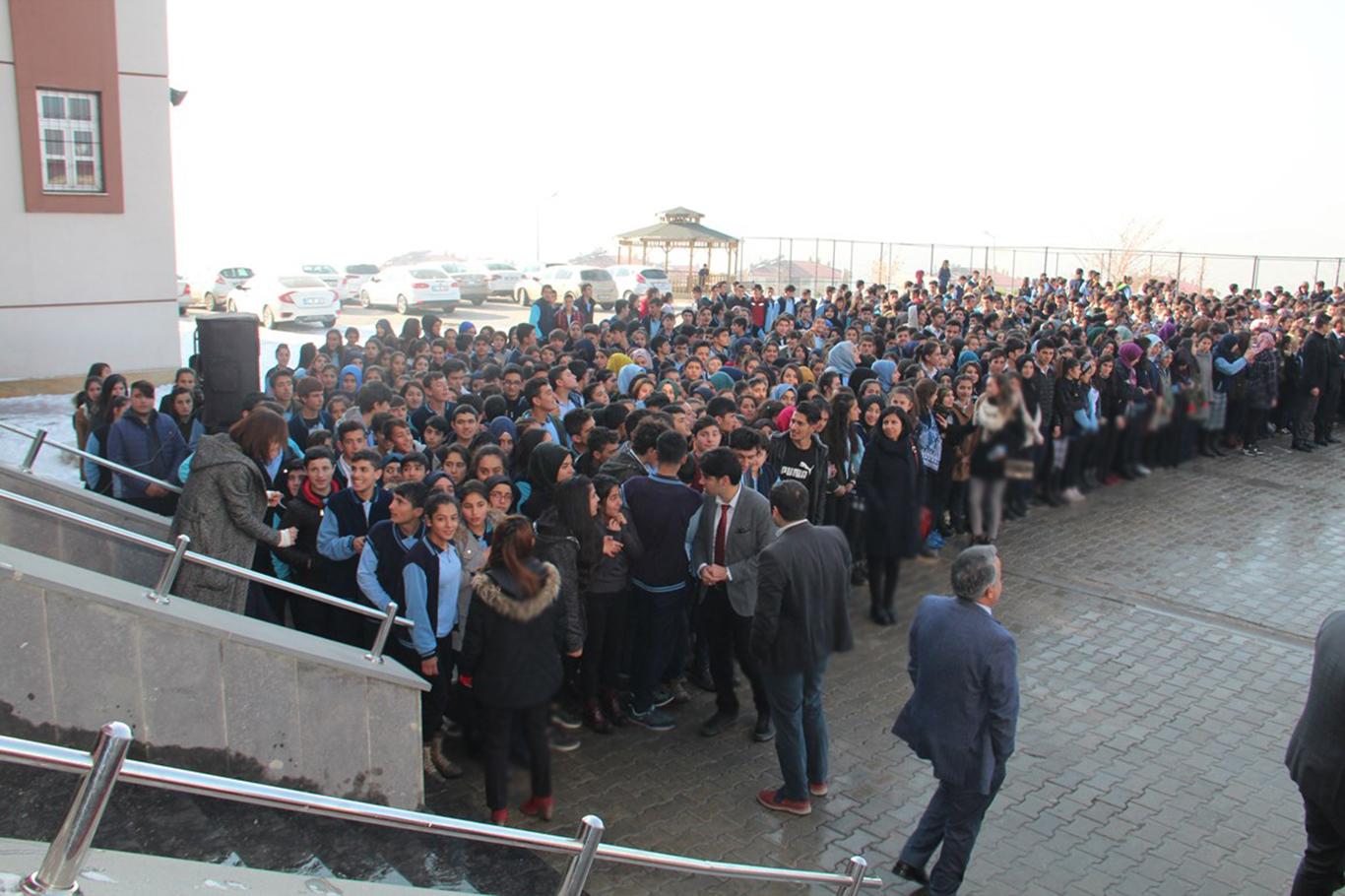 İpekyolu Belediyesinden bir "Z-Kütüphane" açılışı daha İpekyolu Belediyesinden bir "Z-Kütüphane" açılışı daha